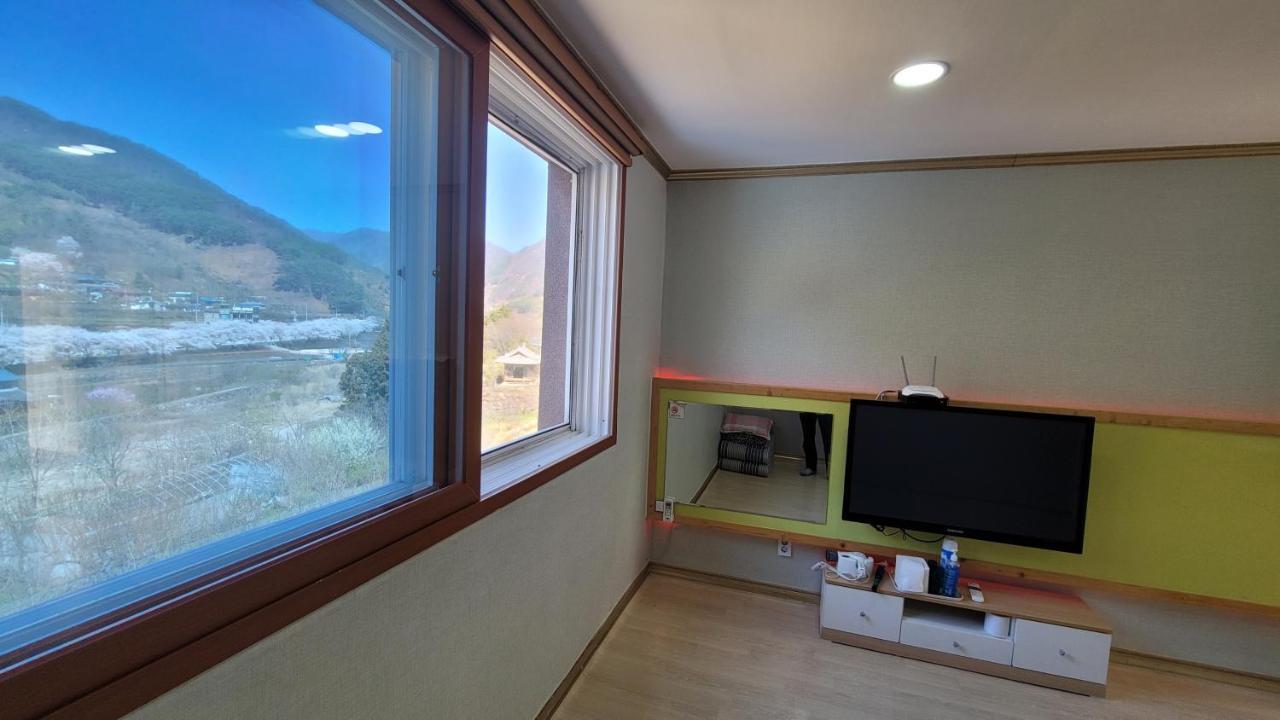 Rg Pension Hadong Exterior photo