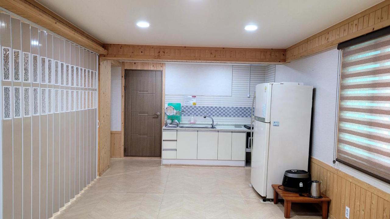 Rg Pension Hadong Exterior photo