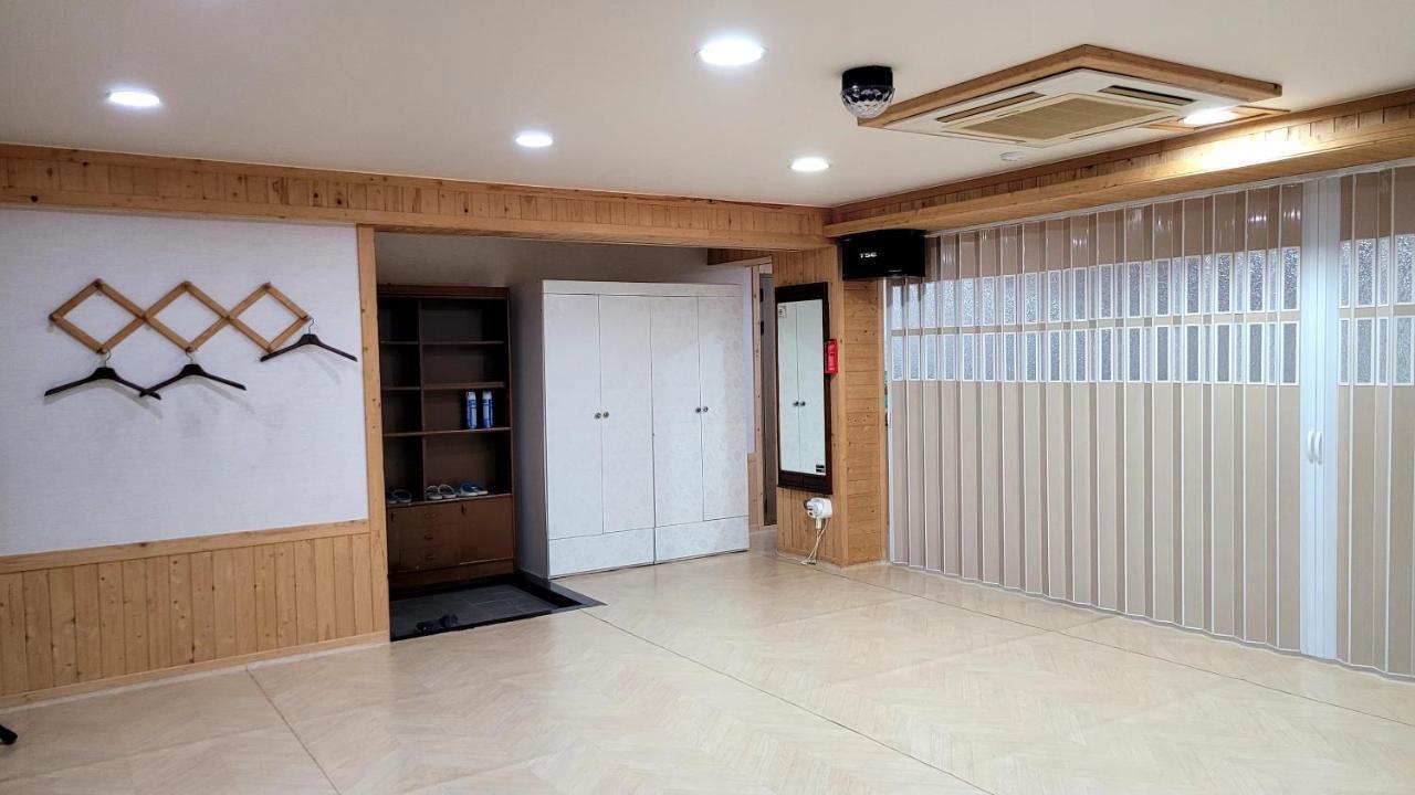 Rg Pension Hadong Exterior photo