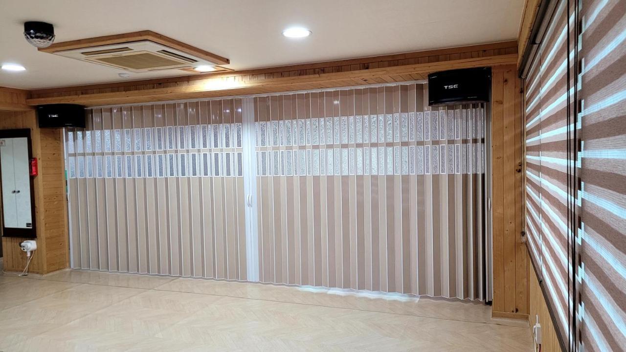 Rg Pension Hadong Exterior photo